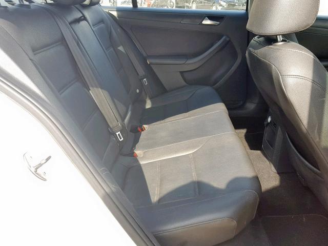 3VWDX7AJ1CM324411