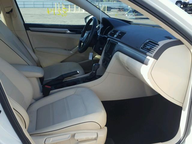 1VWDT7A38HC053627