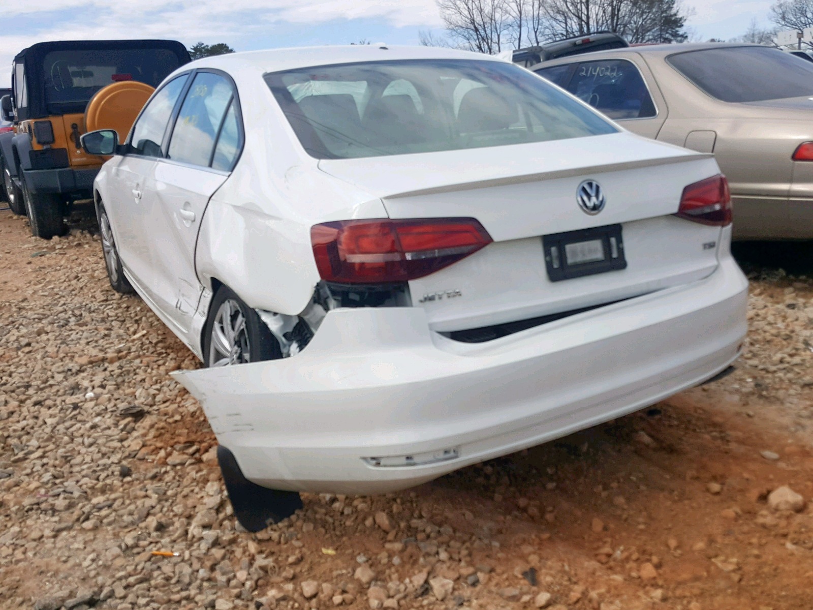 3VW2B7AJ8HM381623