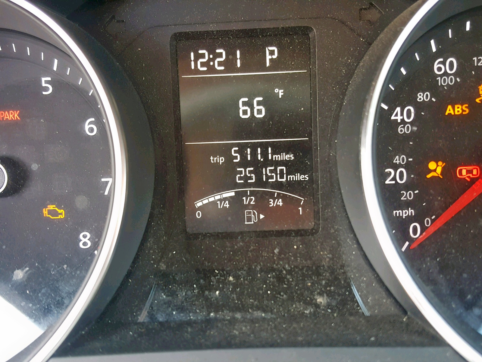 3VW2B7AJ8HM381623