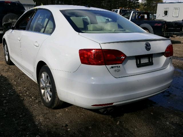 3VWB17AJ7EM329303