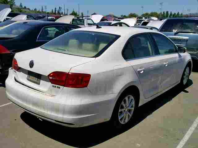 3VWDP7AJXDM360048