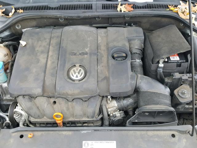 3VWDX7AJ8CM319240