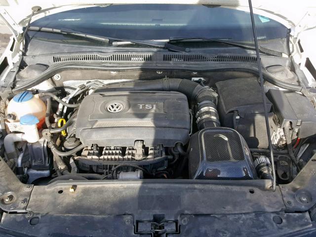 3VW5T7AJ3EM207268