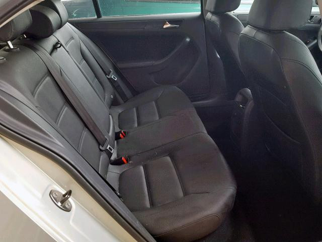 3VWDZ7AJ5BM308611