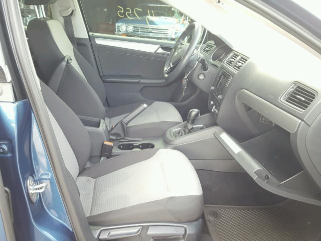 3VW2B7AJ8HM378690