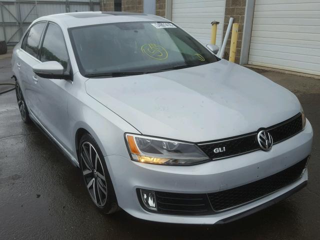 3VW4A7AJXDM272375