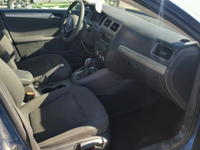 3VWD17AJ7FM210418