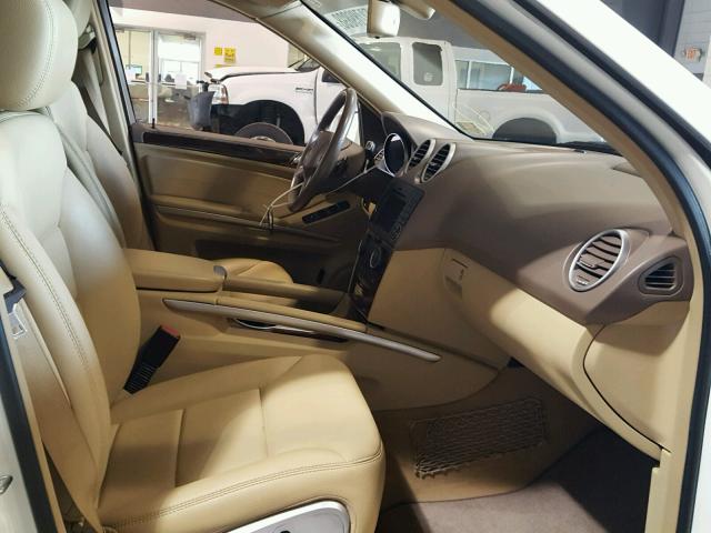 4JGBB8GB4BA749286