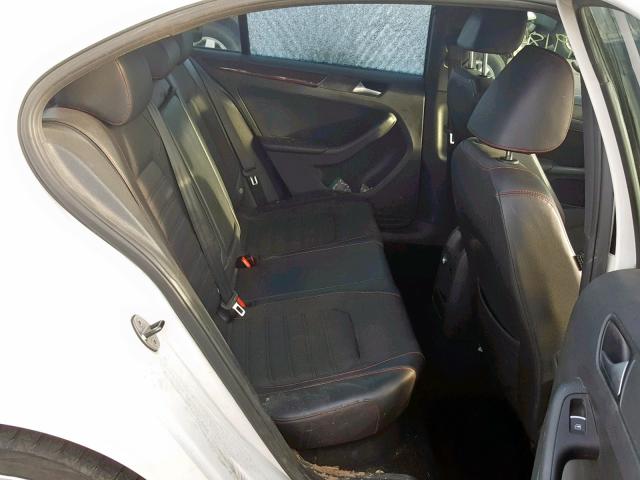 3VW5T7AJ3EM207268