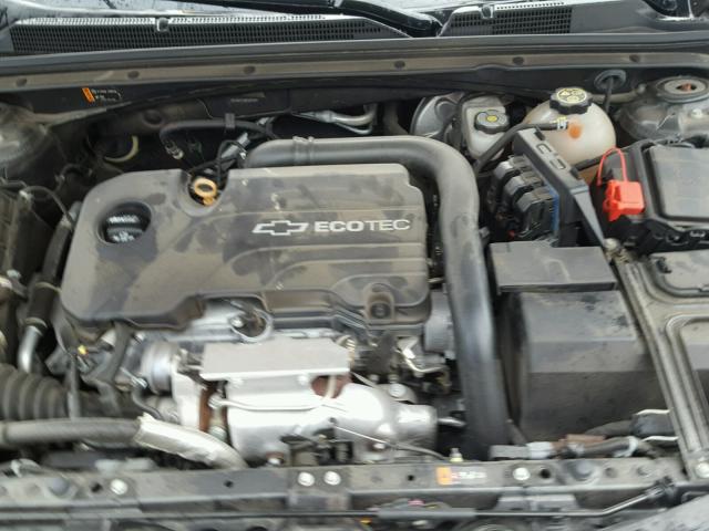 1G1ZB5STXHF208782