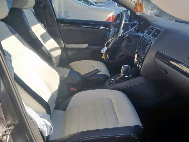 3VWD17AJ2FM402393