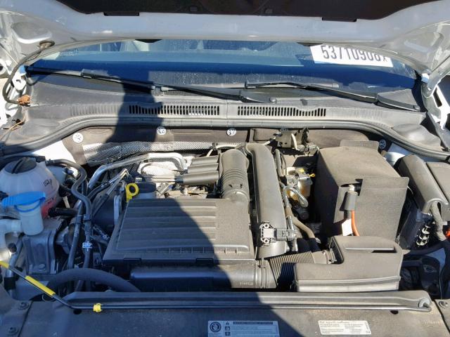 3VWDB7AJ8HM265329