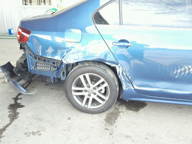 3VW2B7AJ8HM378690