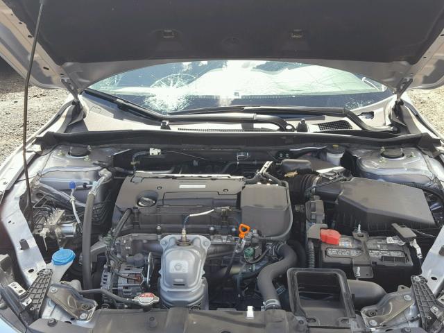 1HGCR2F38HA201555