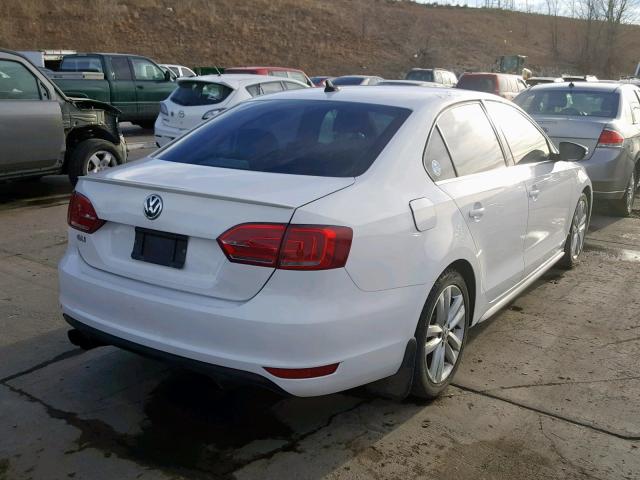 3VW5T7AJ3EM207268