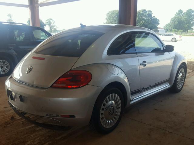3VWJ17ATXEM638311