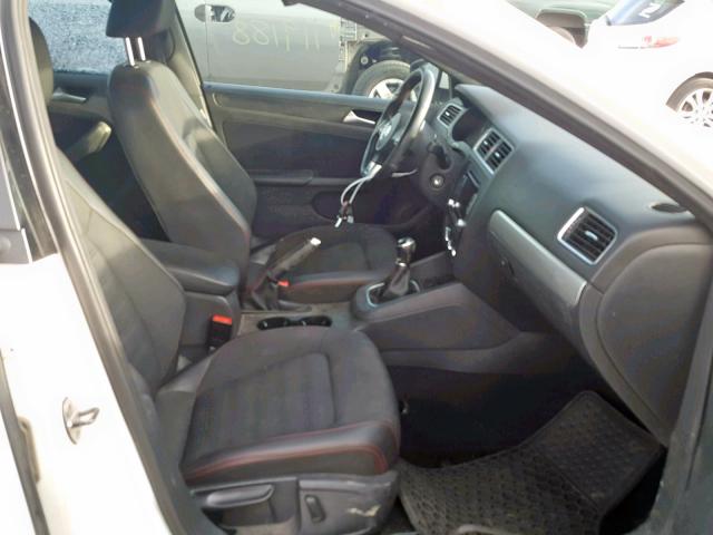 3VW5T7AJ3EM207268
