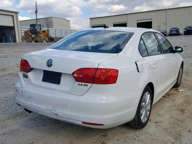 3VWDX7AJ1CM324411