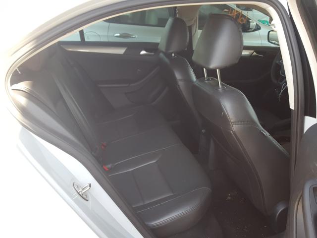 3VW2B7AJ0HM254820