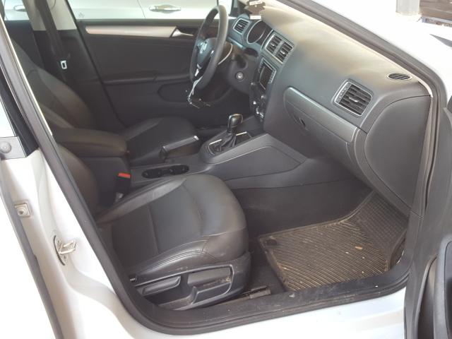 3VW2B7AJ0HM254820