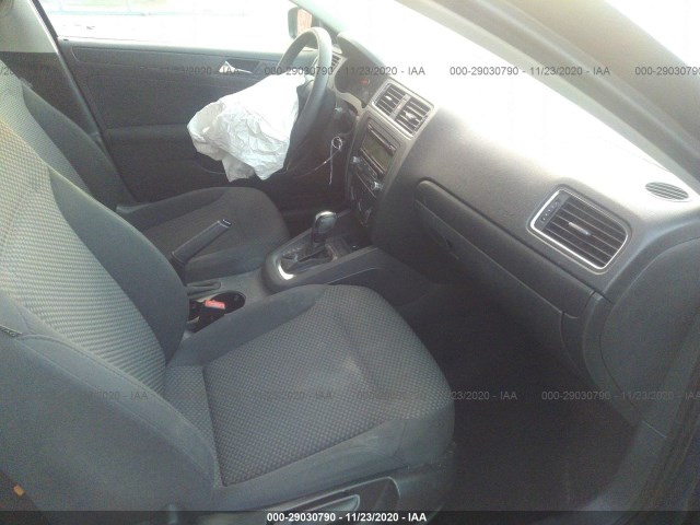 3VW2K7AJ8BM******