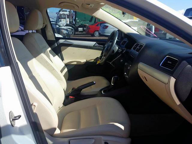 3VWDP7AJ7DM302172