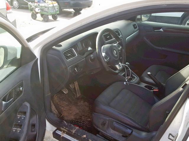 3VW5T7AJ3EM207268