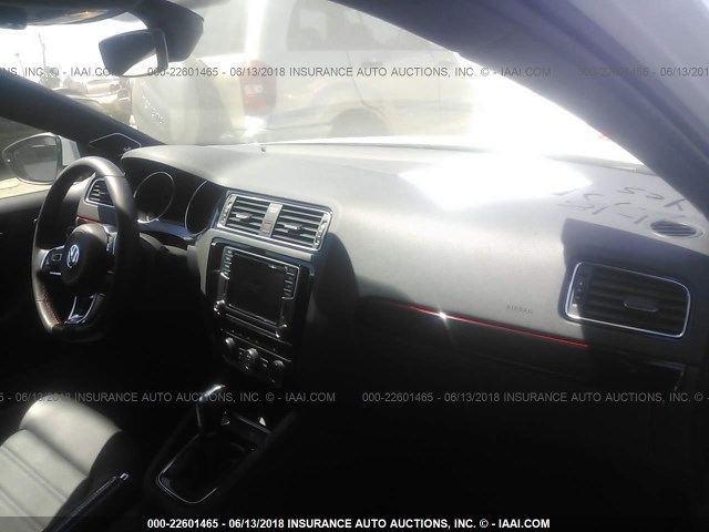 3VW4T7AJXHM401635