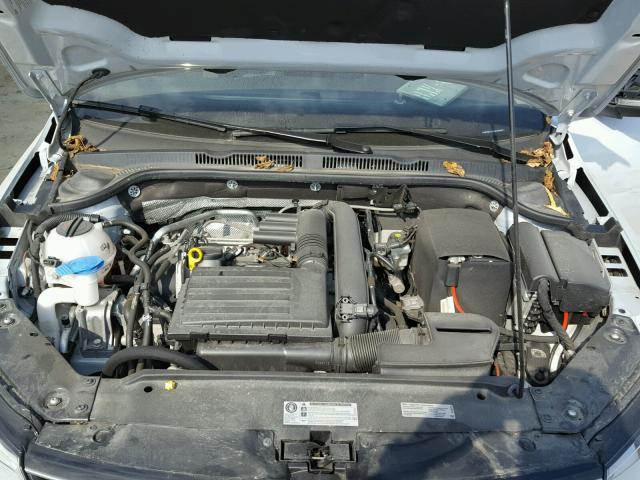 3VWDB7AJ8HM260096
